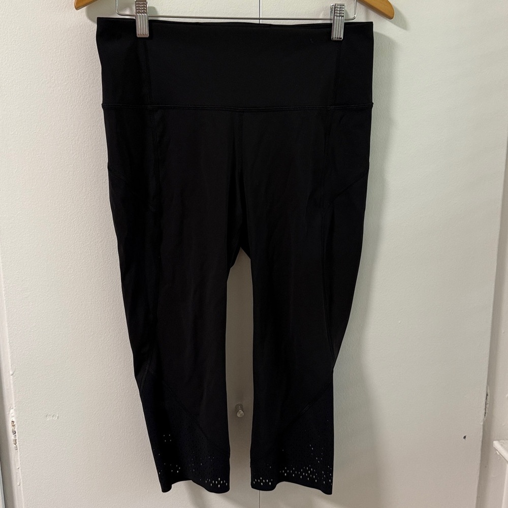 EUC Lululemon pants